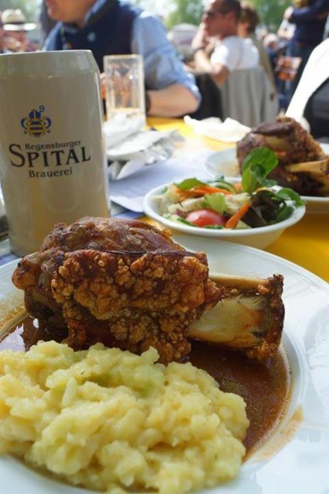 Brauereigaststatte Spitalgarten เรเกนส์บวร์ก ภายนอก รูปภาพ